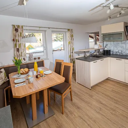 Lechner Apartament *